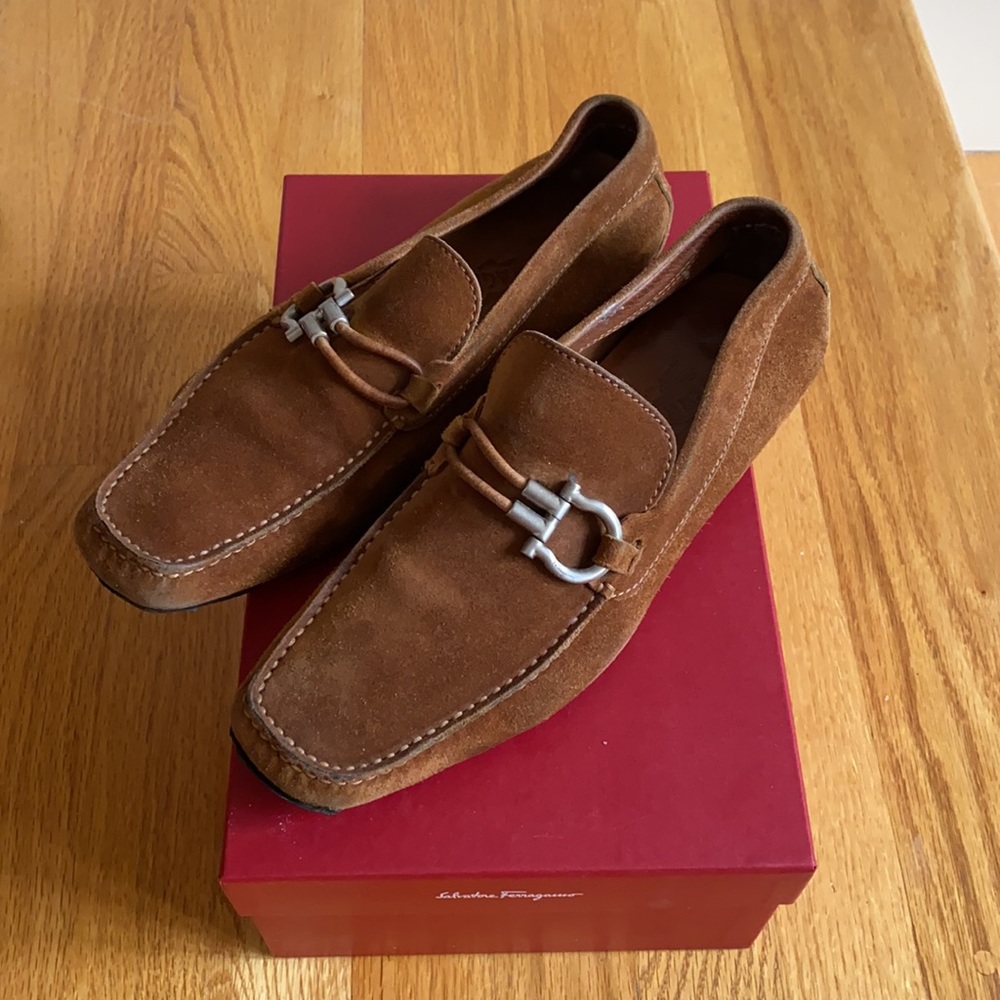 EUC Suede Salvatore Ferragamo 8D